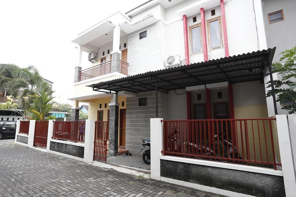 Reddoorz @ Jalan Damai Hotel Ngaglik Bagian luar foto